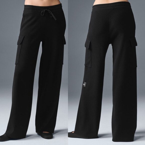 ALO Yoga Pants - ALO Yoga Scholar Knit High-Waist Cargo Pant - Black - Size Medium
